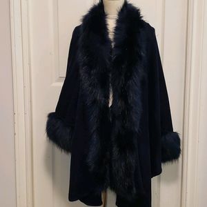 💙 2/$110 💙 Faux Fur Knit Poncho